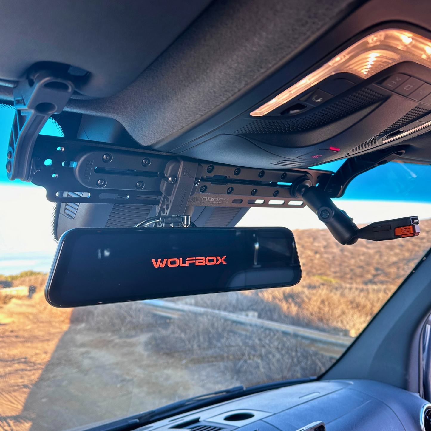 WOLFBOX Visordok Track Mounting Kit